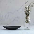 Um Elegante Porta-Joias e Porta-Chaves Oval Preto, uma Caixa de Armazenamento em Melamina Fashion, Perfeita para Anéis, Chaves e Ornamentos, Ideal para Várias Festas. (Não Adequado para Contacto com Alimentos)
