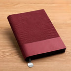 Um Caderno A5 Costurado Personalizável com um Design Elegante, Perfeito para Anotações de Negócios e Criativas