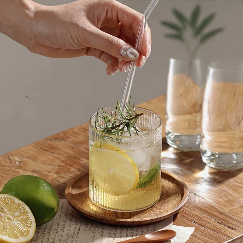 Conjunto de 2/4 Copos de Vidro com Listras Verticais, 320ml, Copos de Vidro Transparente, Copos com Listras Verticais para Beber Bebidas Domésticas, Leite, Suco e Café com Facilidade, Design com Altura de 8,5cm, Copos de Vidro Texturizado Transparente