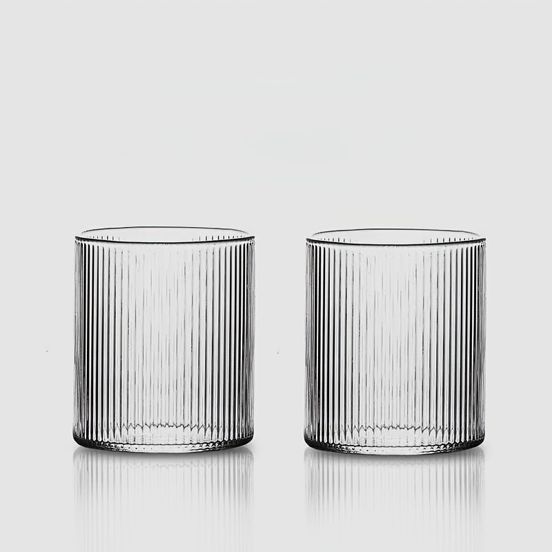 Conjunto de 2/4 Copos de Vidro com Listras Verticais, 320ml, Copos de Vidro Transparente, Copos com Listras Verticais para Beber Bebidas Domésticas, Leite, Suco e Café com Facilidade, Design com Altura de 8,5cm, Copos de Vidro Texturizado Transparente