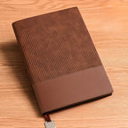 Um Caderno A5 Costurado Personalizável com um Design Elegante, Perfeito para Anotações de Negócios e Criativas