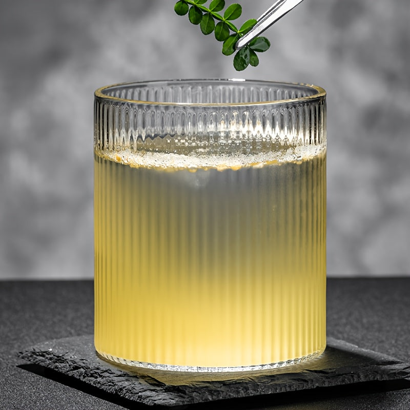 Conjunto de 2/4 Copos de Vidro com Listras Verticais, 320ml, Copos de Vidro Transparente, Copos com Listras Verticais para Beber Bebidas Domésticas, Leite, Suco e Café com Facilidade, Design com Altura de 8,5cm, Copos de Vidro Texturizado Transparente
