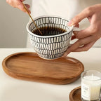 1 Tabuleiro de Servir Oval em Madeira Estilo Japonês - um Prato de Madeira Versátil Adequado para Uso Doméstico, na Cozinha e em Restaurantes - Perfeito para Servir Pequeno-Almoço, Pão, Sobremesas e Outros Artigos